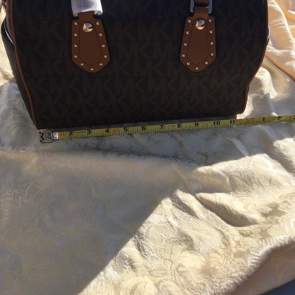 Michael Kors.SOLD ❤️❤️❤️ - Picture 8 of 8